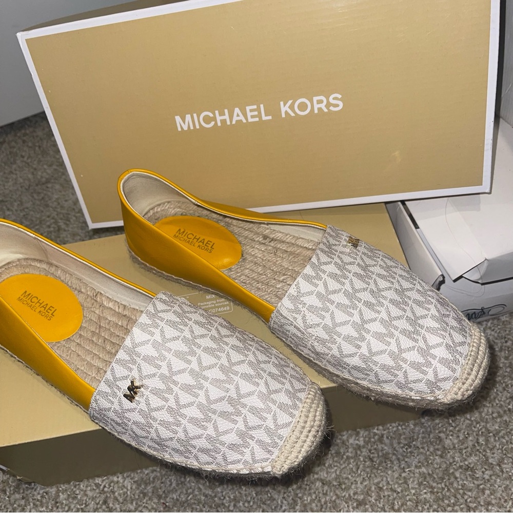 Michael Kors Vanilla Logo Espadrille